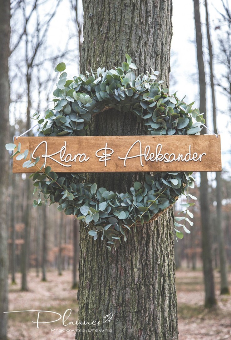 Deska drewniana z imionami