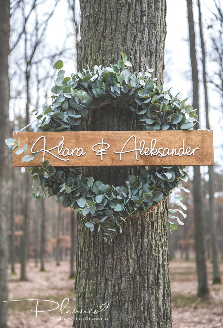 Deska drewniana z imionami