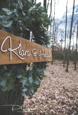 Deska drewniana z imionami Pary Młodej