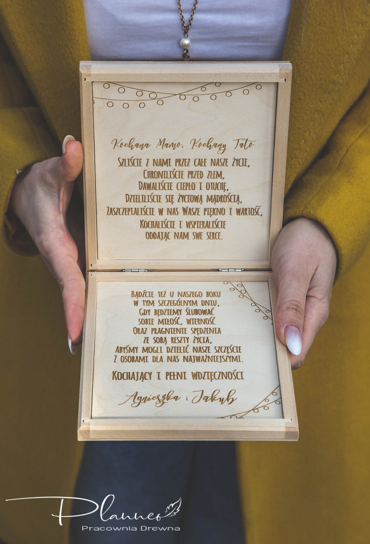 Grawerowane pudełko prośba o błogosławieństwo