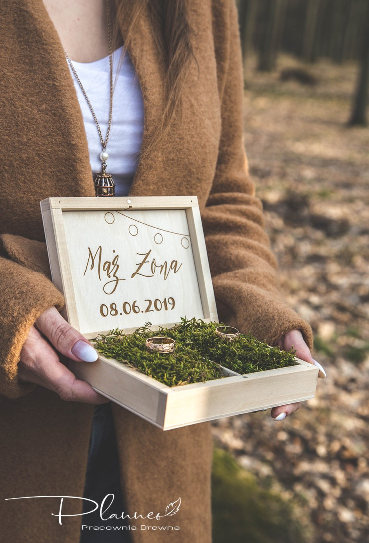 Drewniane pudełko na obrączki