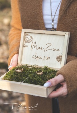 Drewniane pudełko na obrączki