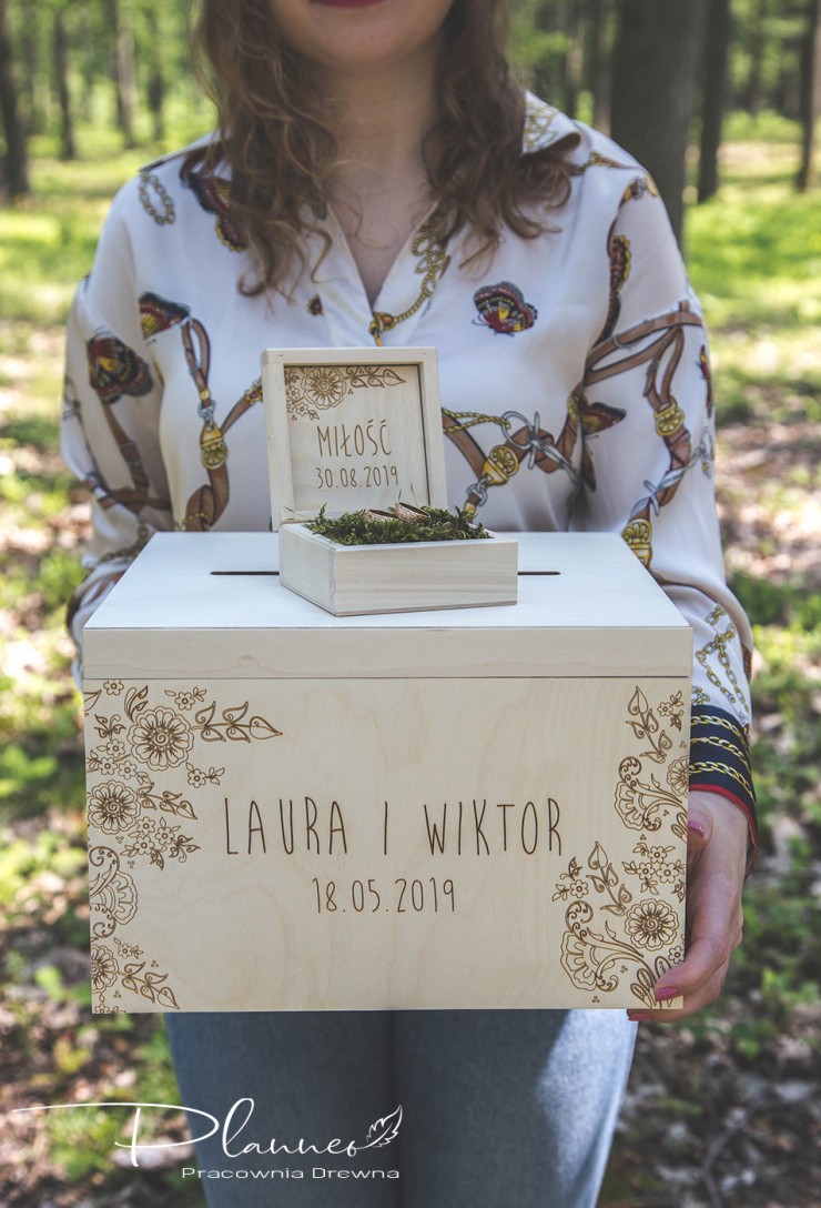 Drewniany grawerowany komplet skrzynka na koperty oraz pudełko na obrączki folklor