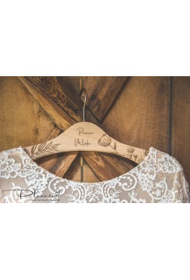 Wieszak drewniany ślubny