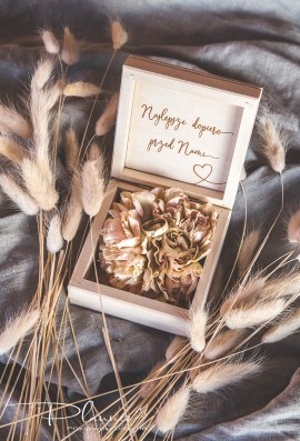 Drewniane pudełko na obrączki