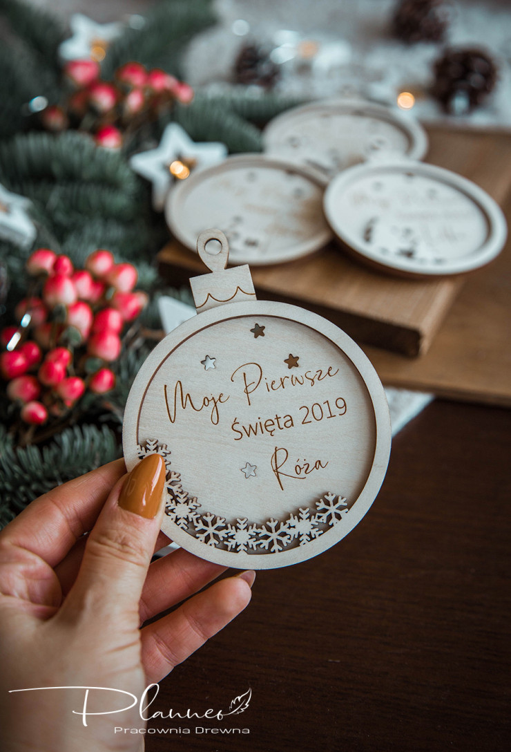 Bombka ze śnieżynkami