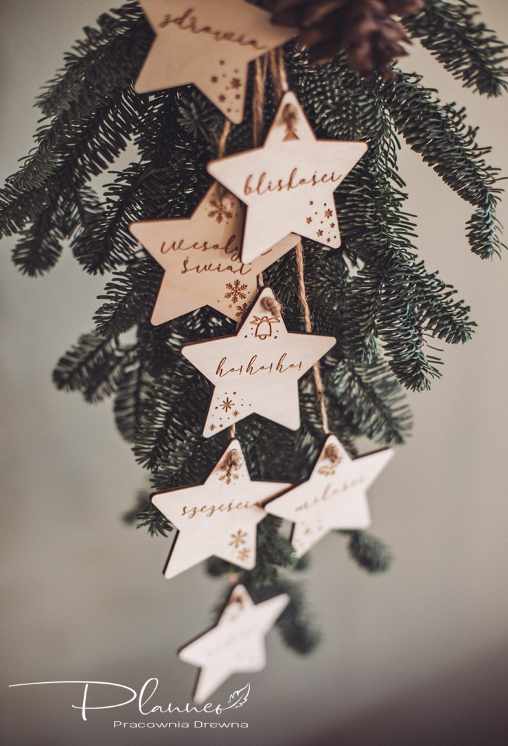 Bombki gwiazdki z drewna