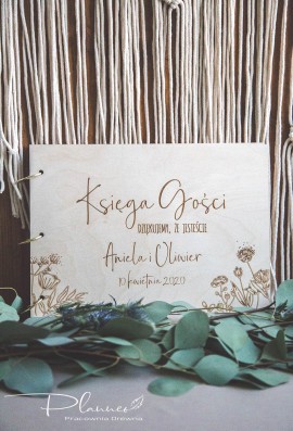 Drewniana grawerowana Księga Gości z imionami