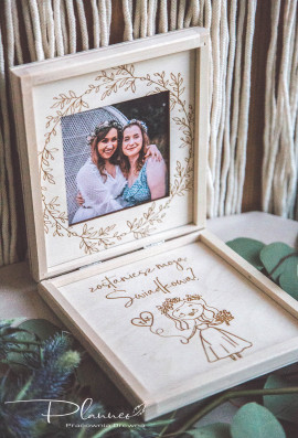 Szkatułka prośbą o świadkowanie