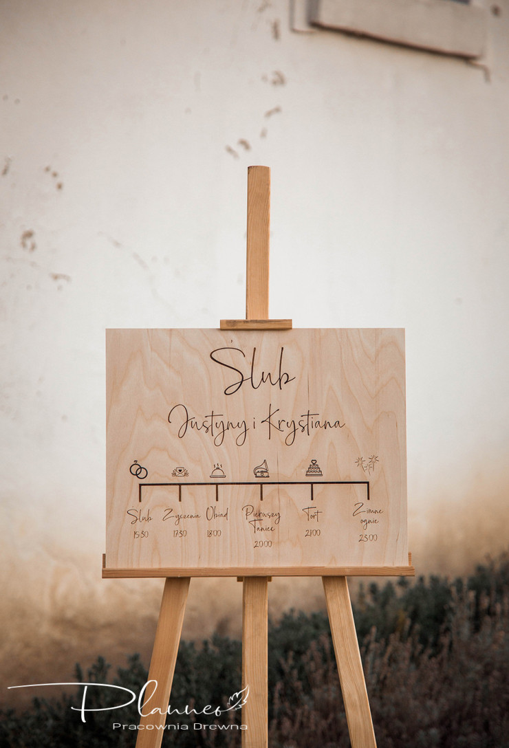 Drewniana tablica plan wesela
