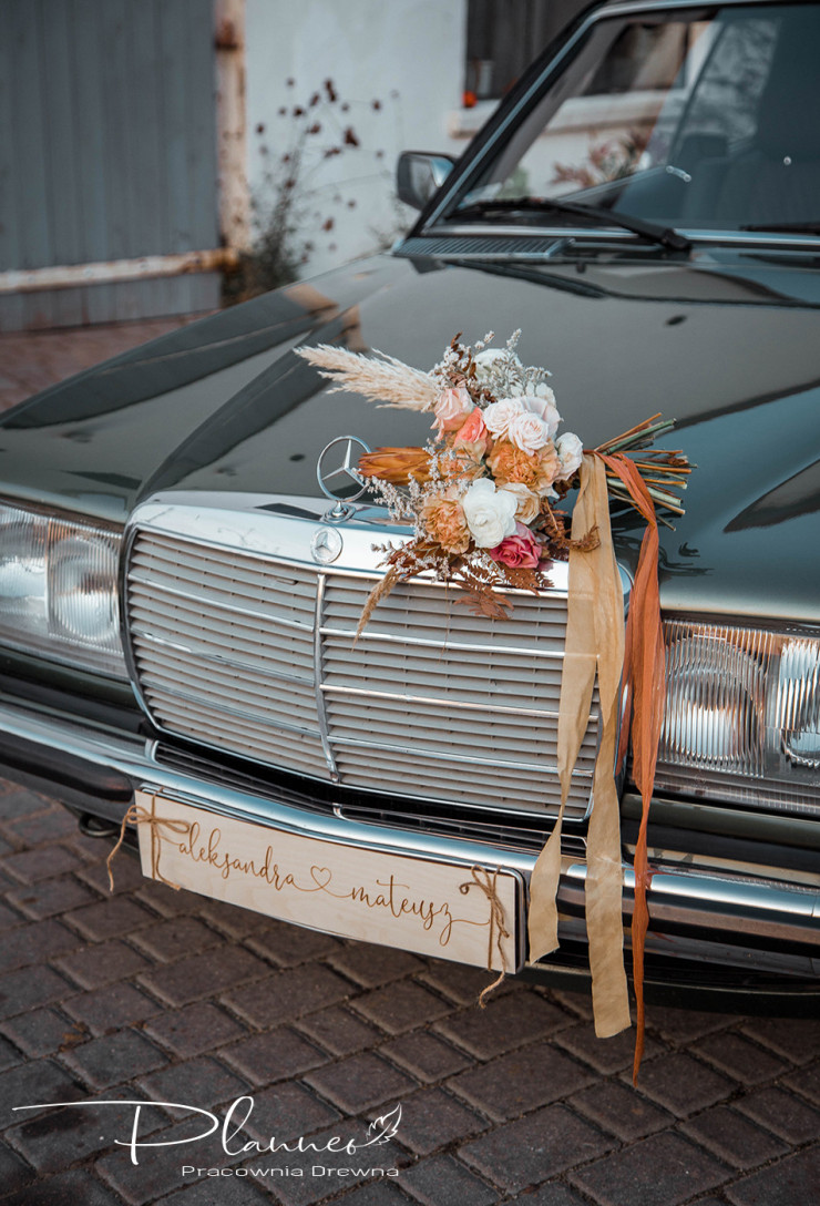 Tablica rejestracyjna z imionami