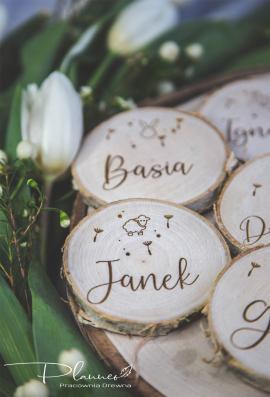 Plastry drewna na Wielkanoc