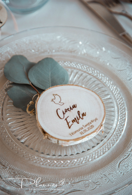 Winietka plaster drewna Komunia grawer