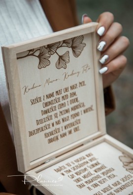 Grawerowane pudełko prośba o błogosławieństwo