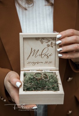Drewniany grawerowany komplet skrzynka na koperty oraz pudełko na obrączki stokrotki