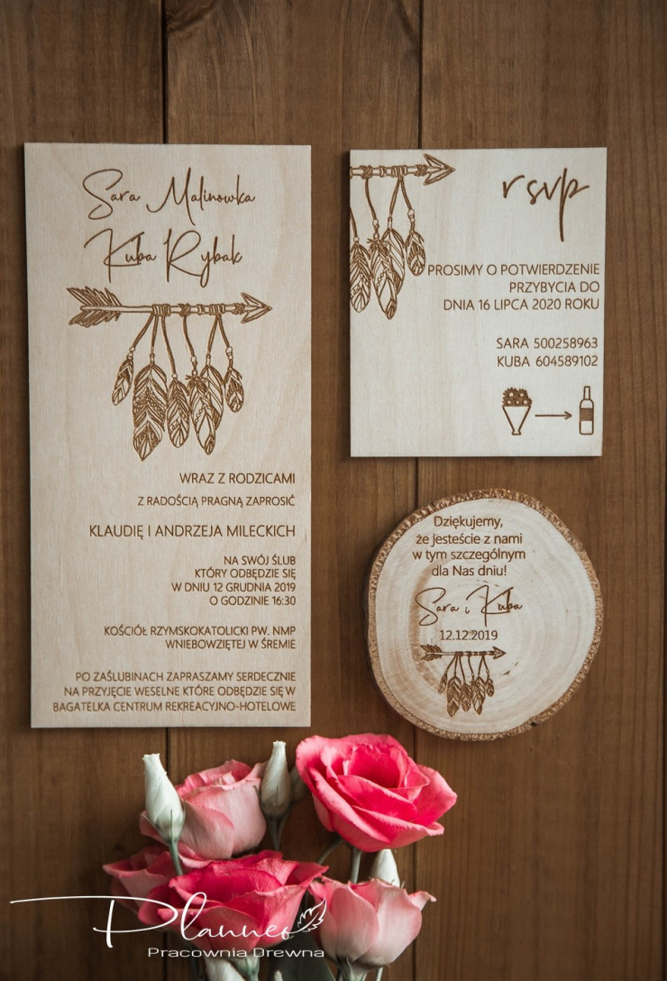Drewniane grawerowane zaproszenia ślubne strzała