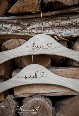 Wieszaki grawerowane