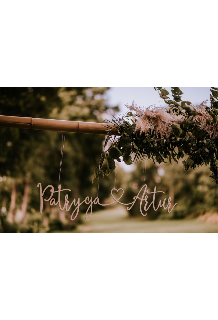 Drewniane imiona Pary Młodej do powieszenia