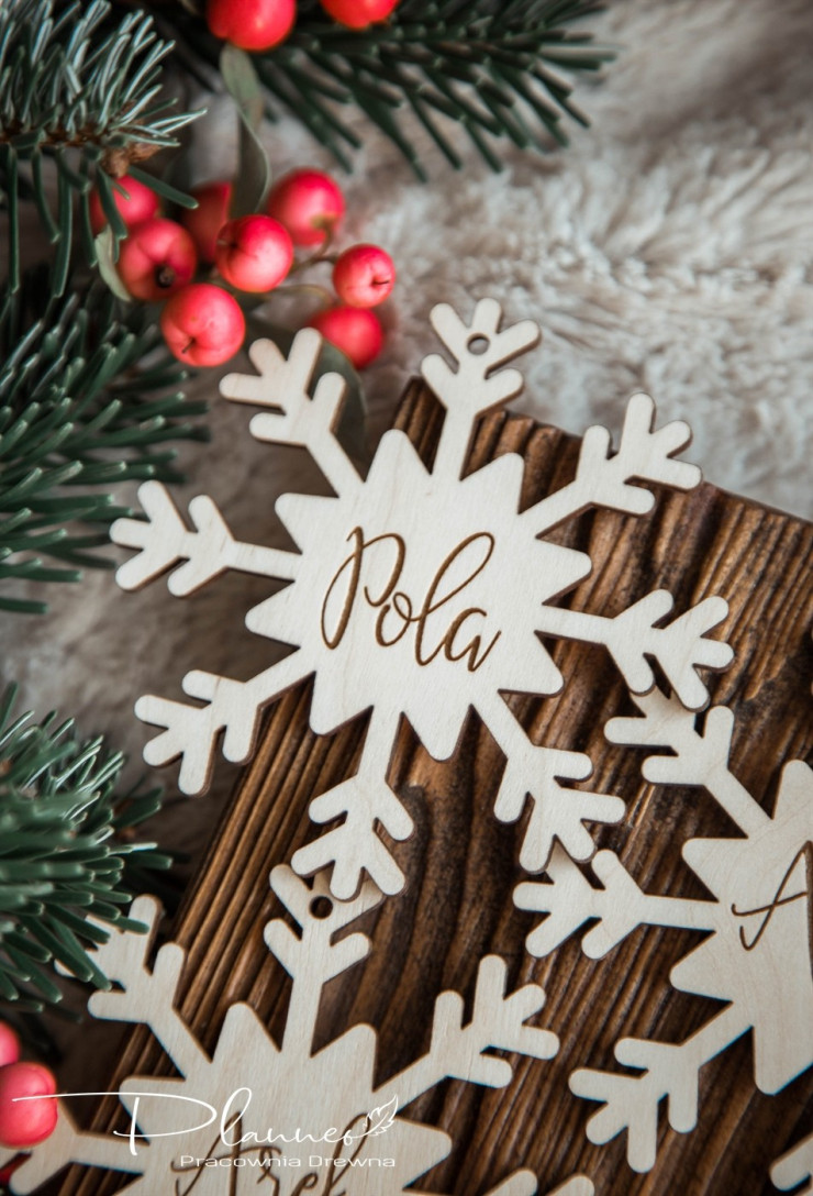 Drewniane śnieżynki