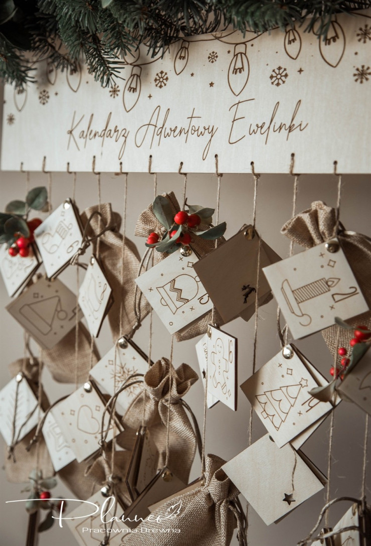 Kalendarz adwentowy z drewna