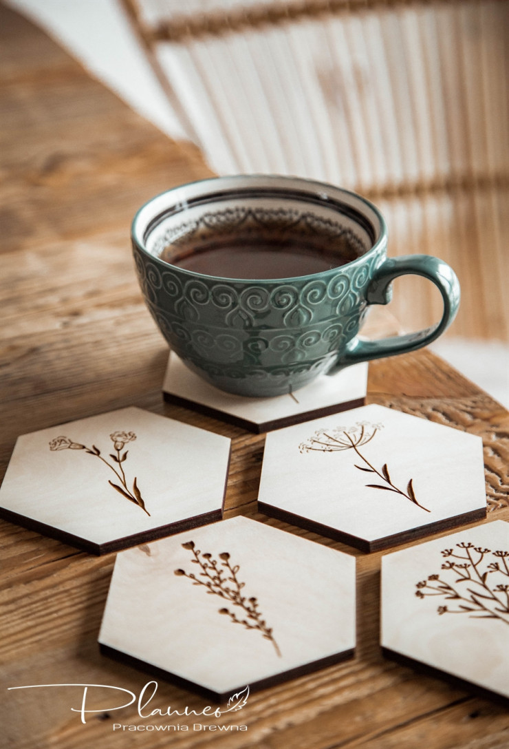 Drewniane podkładki pod kubek