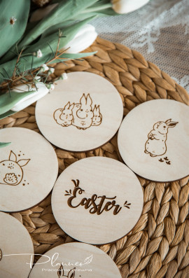 Drewniane podkładki pod kubek