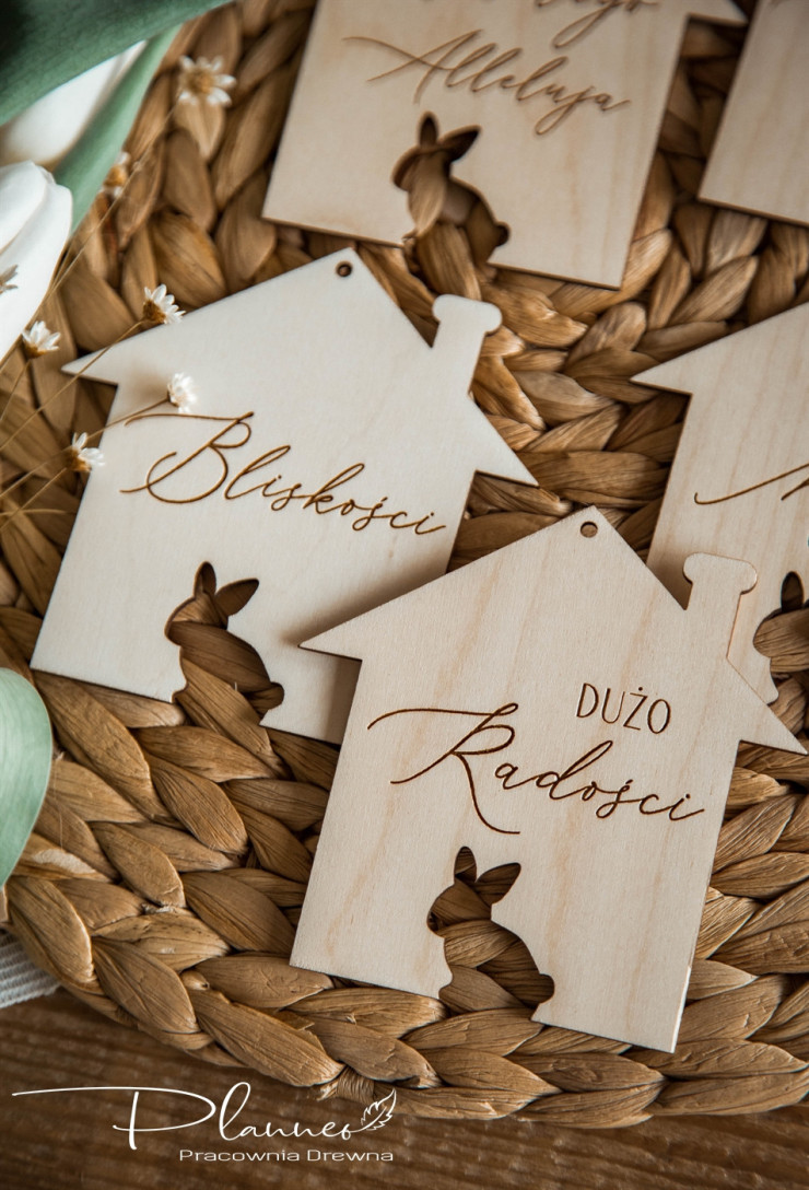 Domki drewniane z zającami