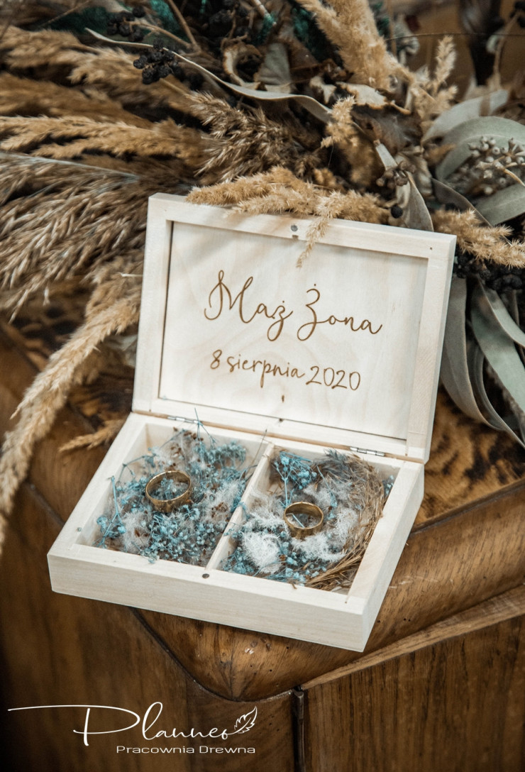 Drewniane pudełko na obrączki lawenda