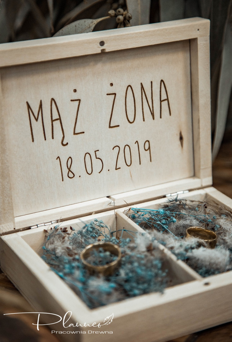 Grawerowane pudełko na obrączki
