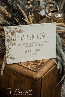 Drewniana grawerowana Księga Gości folklor