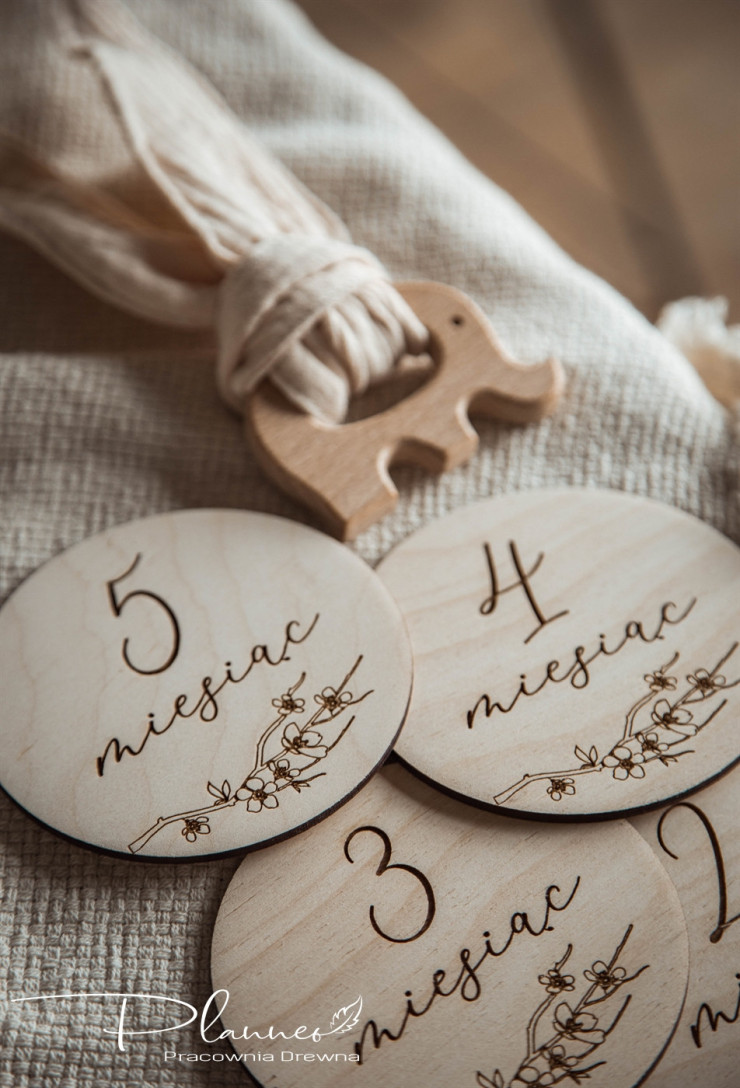 Tabliczki z miesiącami kwiat wiśni