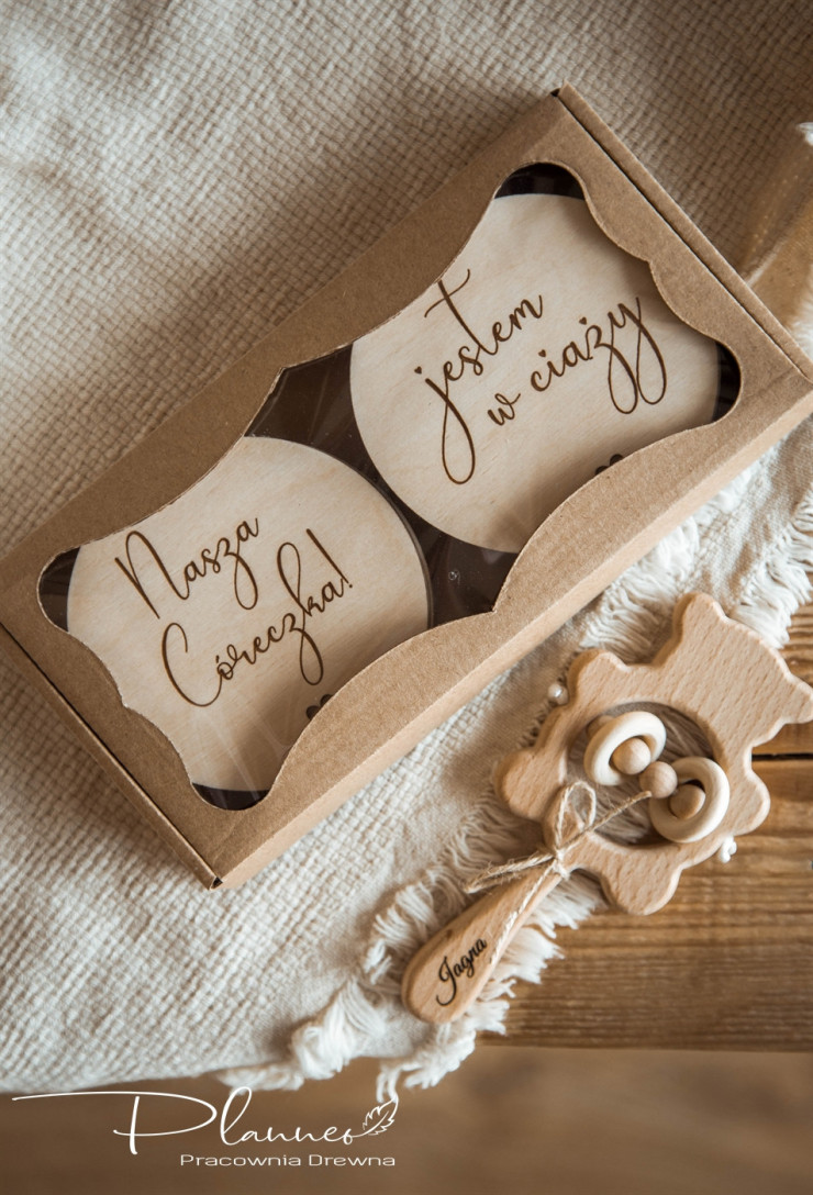 Tabliczki z miesiącami serce z gałązką