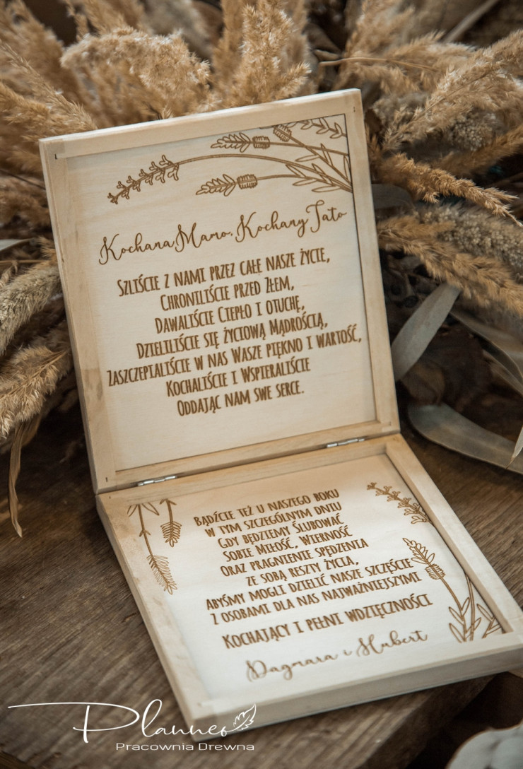 Drewniane grawerowane pudełko prośba o błogosławieństwo