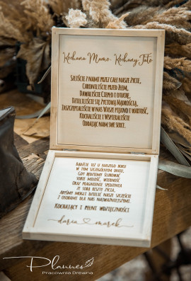 Drewniane grawerowane pudełko prośba o błogosławieństwo