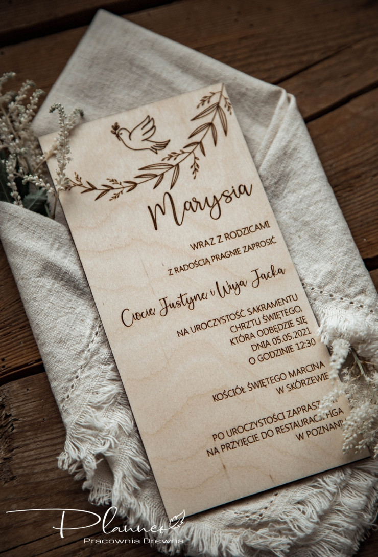 Zaproszenie drewniane na Chrzest gołąb