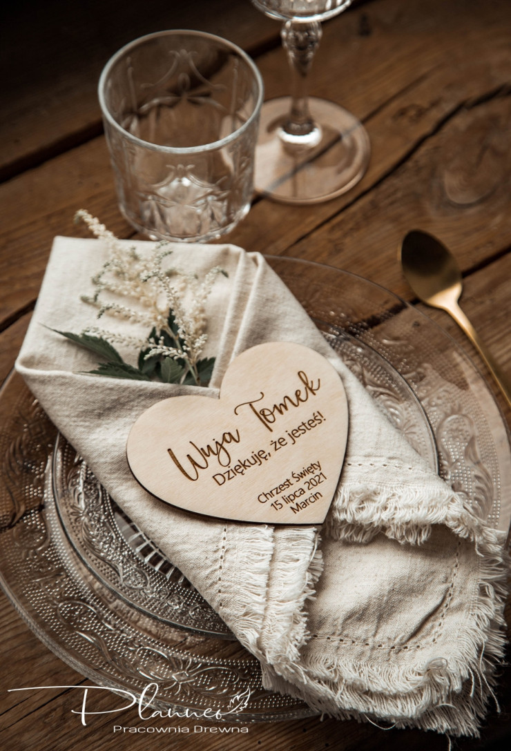 Winietka drewniana na Chrzest serce