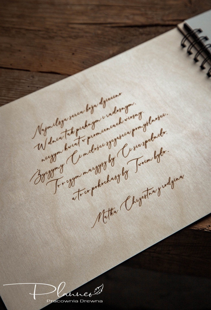 Grawerowany album Pamiątka Chrztu Świętego