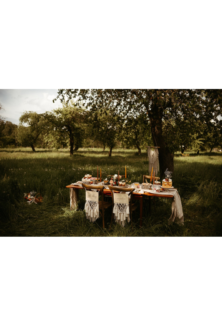 Tabliczki na krzesła z makramą