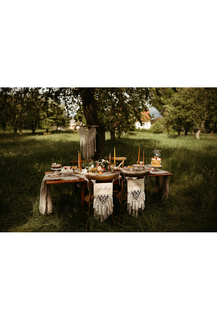 Tabliczki na krzesła z makramą