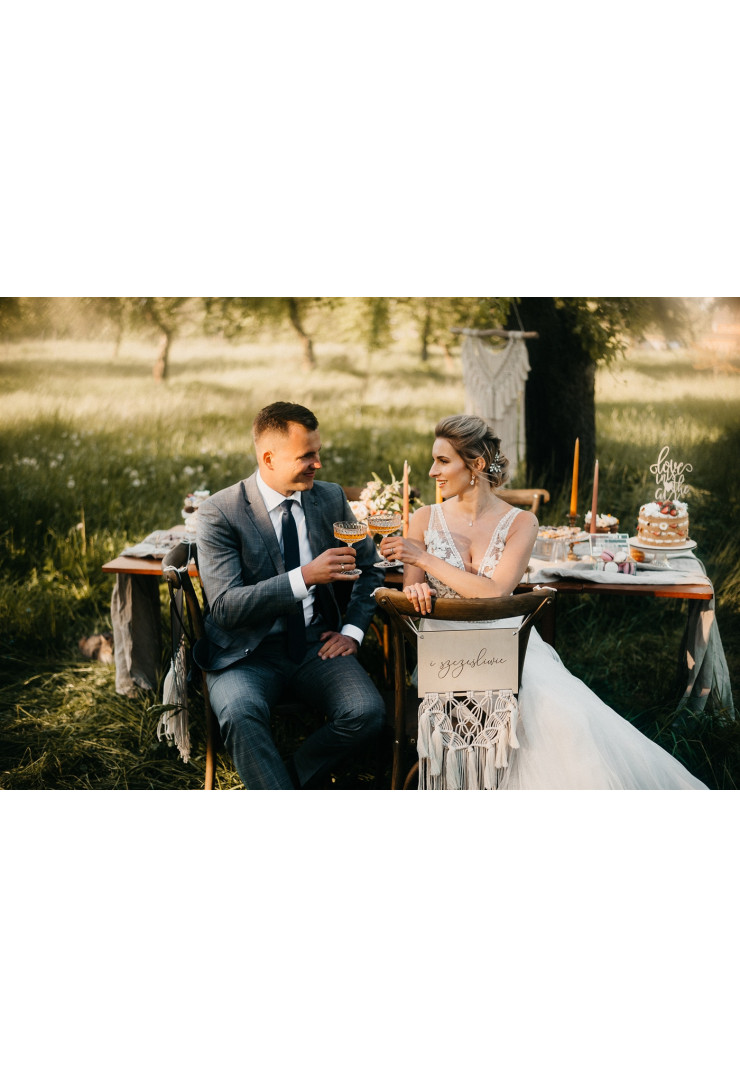 Tabliczki na krzesła z makramą