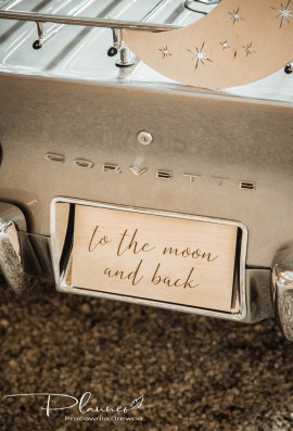 Drewniana tablica rejestracyjna grawerowana