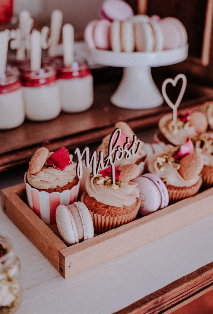 Dekoracja słodkiego stołu