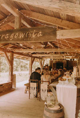 Tabliczki na krzesła z makramą