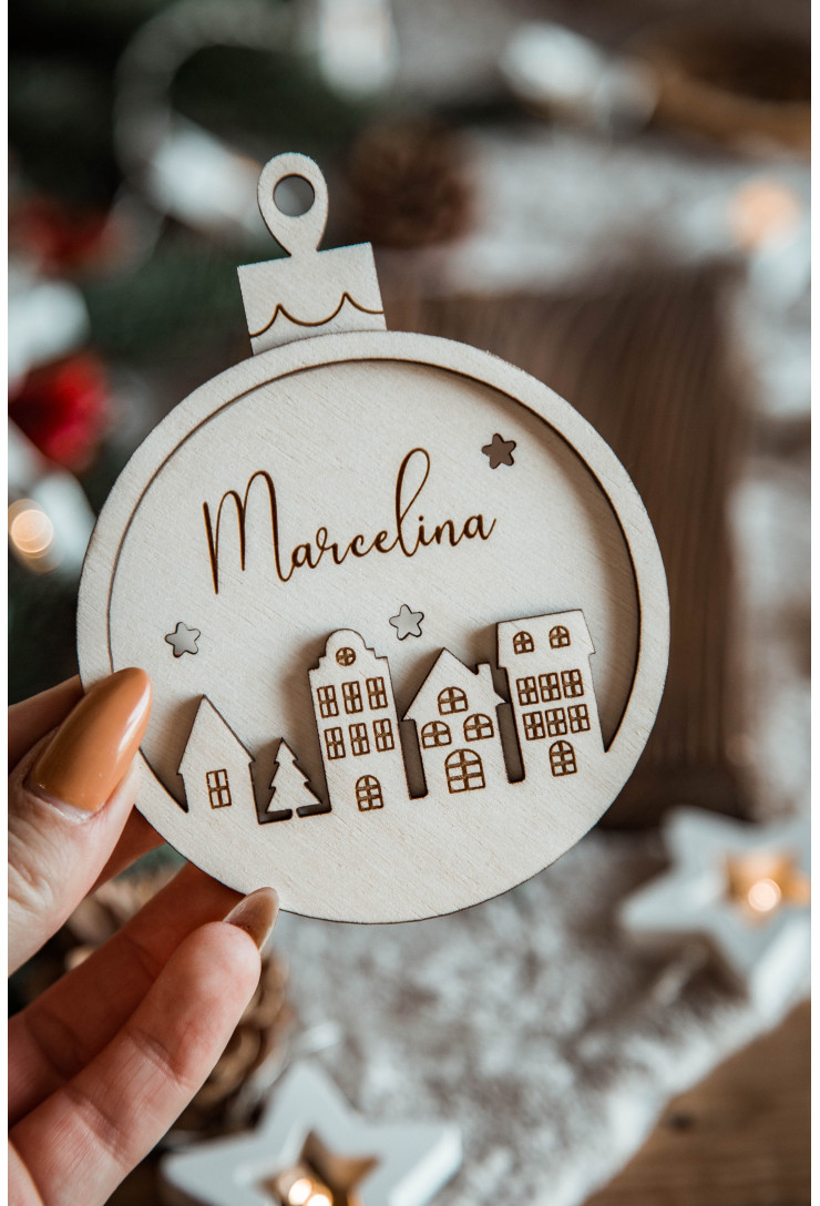 Drewniana bombka z kamieniczkami