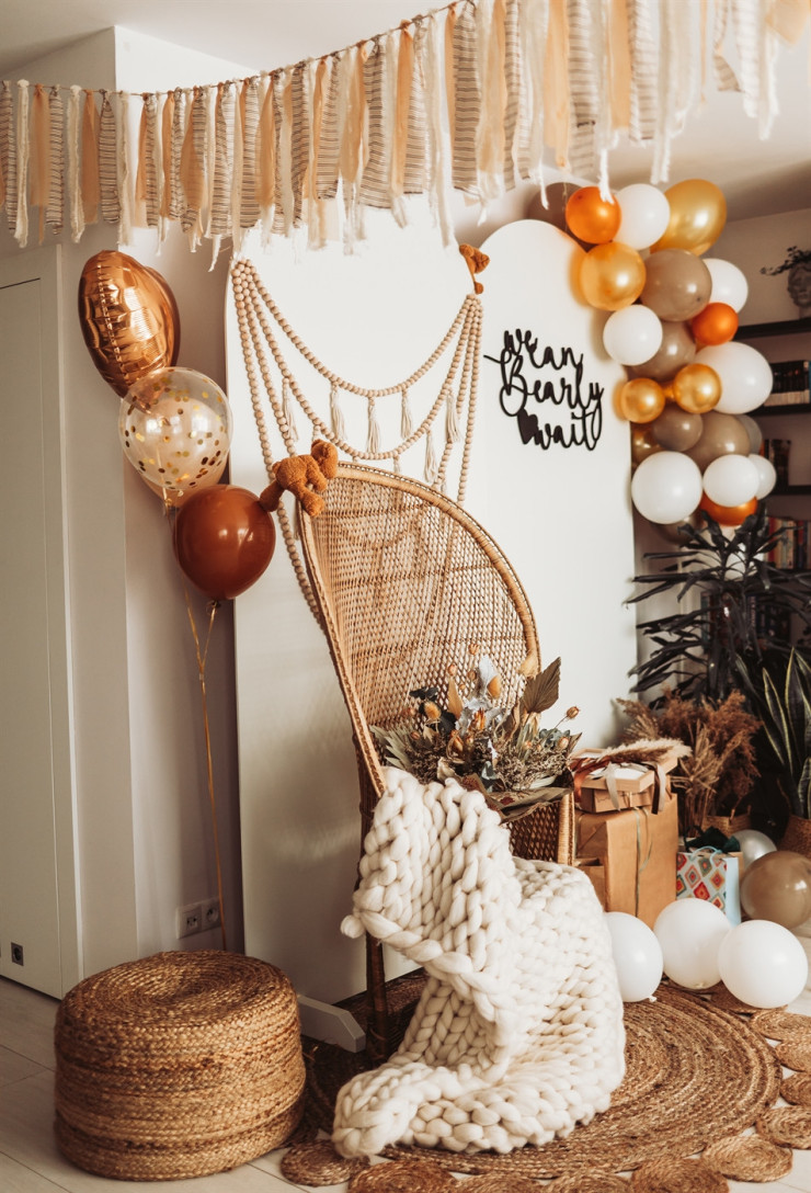 Drewniany napis na Baby Shower