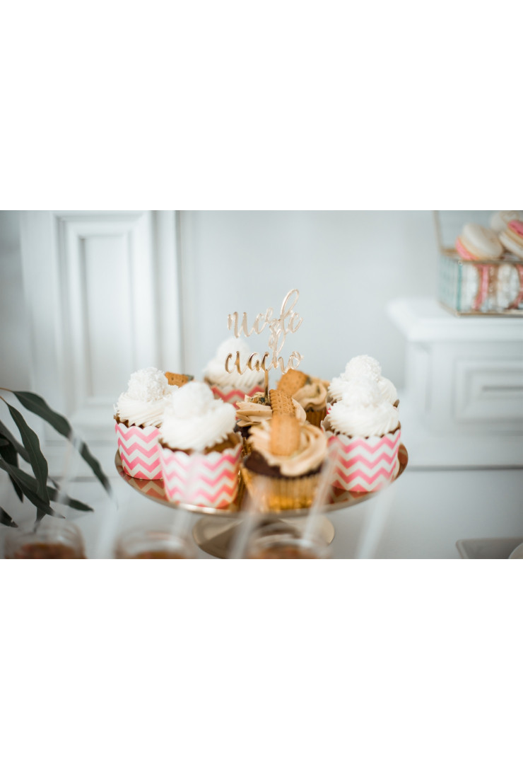 Dekoracja słodkiego stołu