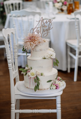 Drewniany topper na tort