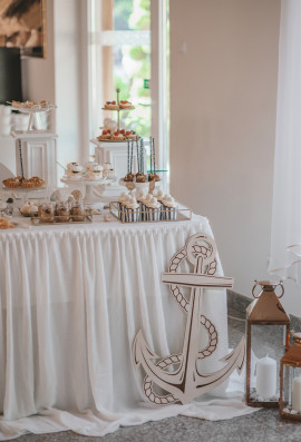 Drewniana kotwica grawerowana