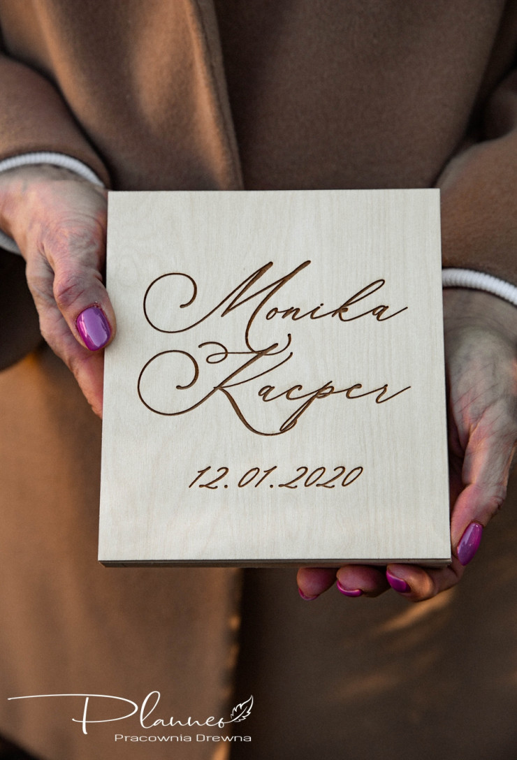 Grawerowane pudełko prośba o błogosławieństwo