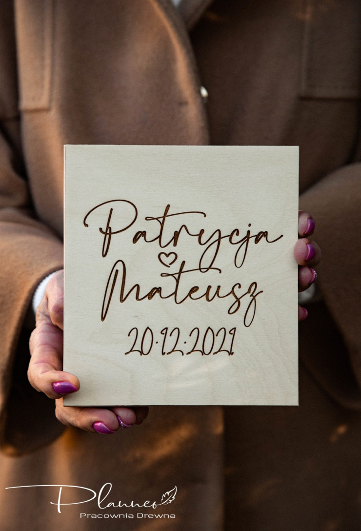 Drewniane grawerowane pudełko prośba o błogosławieństwo